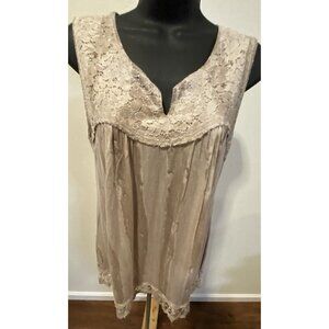 Emerge World Wear Women Size Small Top Crochet Outline Beige